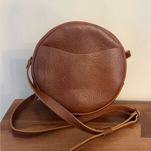Portland Leather 9” round bag